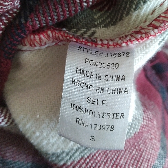 entro The Cozy Shacket, size Small - Picture 7 of 9